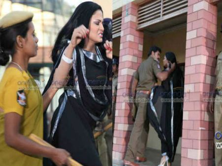 ‘నగ్న సత్యం’ షూటింగ్‌లో వీణామాలిక్ అరెస్ట్!