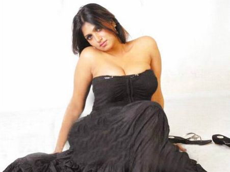 మరోసారి పోలీస్ లకు చిక్కిన భువనేశ్వరి