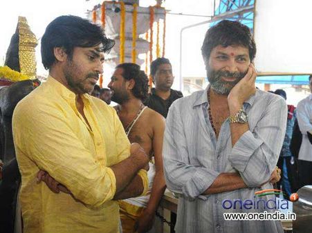 పవన్‌తో స్ర్కీన్ పంచుకోబోతున్న త్రివిక్రమ్