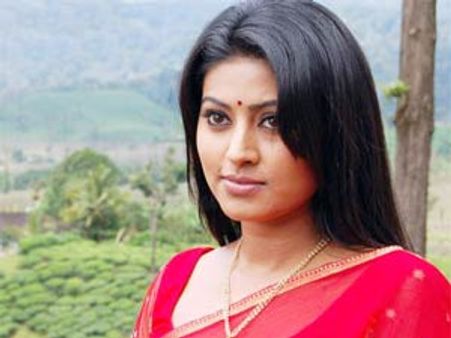 తల్లి పాత్ర కమిటైన స్నేహ