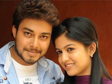 ఉమ్మడి కుటుంబంలో...('చాణక్యుడు' ప్రివ్యూ)