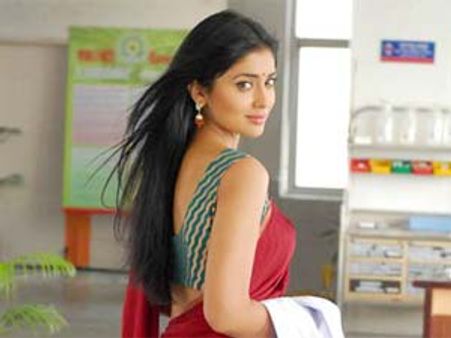 హీరోయిన్లు తాగుబోతులనడంపై శ్రియ ఫైర్!