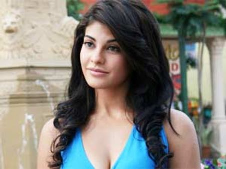 శ్రీలంకలో ద్వీపం కొనుక్కున్న హాట్ హీరోయిన్