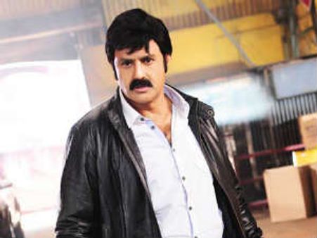 మమ్మల్ని మరిచిపోతారా?.. అంటూ బాలయ్య ఫైర్