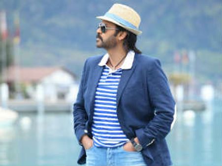 అవును..హిందీ చిత్రం రీమేక్ చేస్తున్నాను: వెంకటేష్