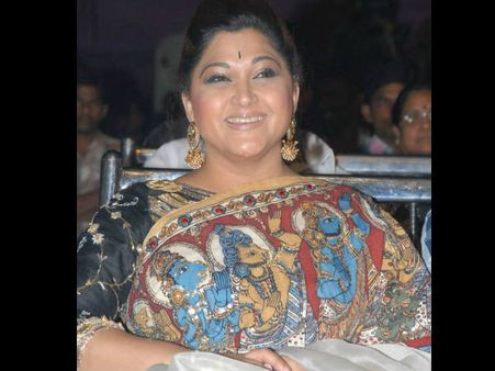 హిందువులను అవమానించారంటూ ఖష్బూ మరో వివాదం