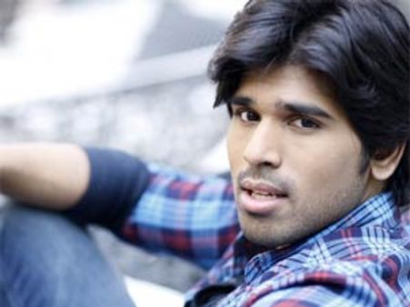 '36-24-36' కి ఎక్సైట్ అవుతున్న అల్లు శిరీష్