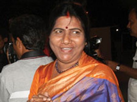 సినిమా నటిగా... నన్నపనేని రాజకుమారి