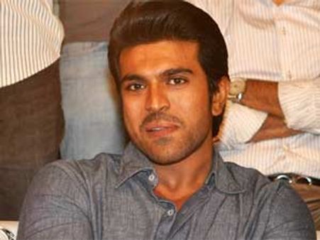 హాట్ టాపిక్: నాన్న తర్వాత స్థానం... పవన్‌ బాబాయ్‌దే!