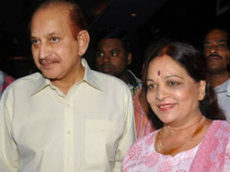 సింగనమల రమేష్ కేసు... కోర్టుకు కృష్ణ,విజయనిర్మల