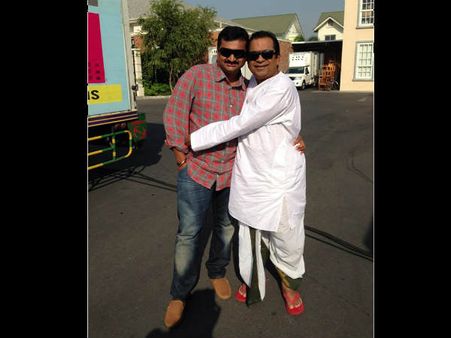 ‘ఇద్దరమ్మాయిలతో’లో బ్రహ్మానందం గెటప్ (ఫోటో)