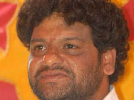 నటితో అక్రమ సంబంధం... ఫైట్ మాస్టర్ అరెస్టు