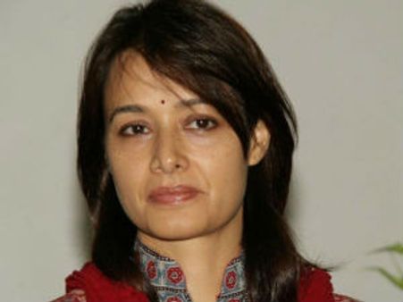 మరో సినిమాకు సైన్ చేసిన అక్కినేని అమల