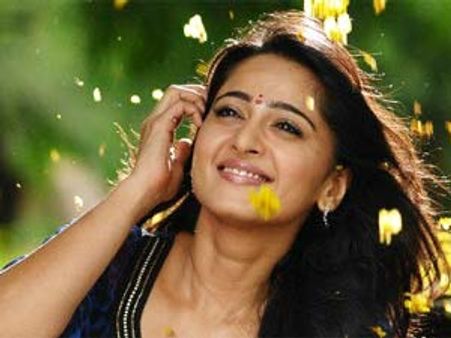 ద్విపాత్రాభినయం చేస్తున్నా... అదే హైలెట్: అనుష్క