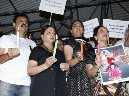 నపుంసకున్ని చేయాలి, వారి పెళ్లాలది కూడా ఎక్స్‌ఫోజింగే..!