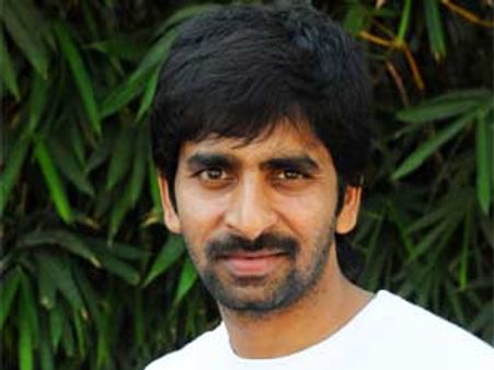 రవితేజను ప్లాపుల బాట నుంచి గట్టెక్కిస్తాడట