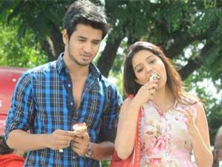 నిఖిల్, కలర్స్ స్వాతి 'స్వామి రారా' విడుదల తేదీ