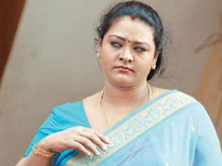 షకీలా దర్శకత్వంలో సినిమా