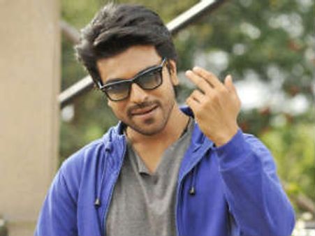 రామ్ చరణ్ రాజకీయం, యూత్‌కు అడ్వైజ్