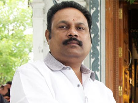 ఫైనాన్సియర్ పై దాడి, బెల్లంకొండపై కేసు నమోదు