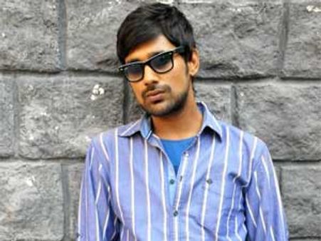 వరుణ్ సందేష్... ‘నువ్వలా.. నేనిలా’