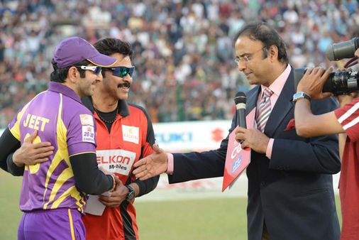 సిసిఎల్ 3: క్రికెట్ లోనూ వెంకటేష్ హిట్ (ఫోటోలతో..)