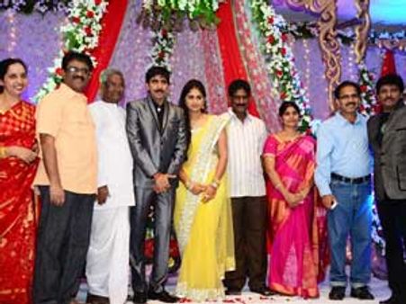డైరర్టర్ గోపీచంద్ మలినేని పెళ్లి రిసెప్షన్ లో చోరీ