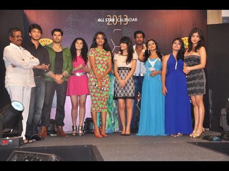 హీరోయిన్లు సెక్సీగా @ సౌత్ స్కోప్ క్యాలెండర్ లాంచ్(ఫోటోలు)