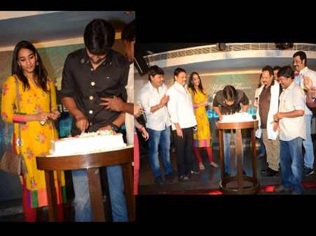 వెరైటీ డ్రెస్‌తో హీరో నాని బర్త్ డే (ఫోటోలు)