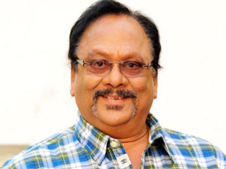 కృష్ణంరాజు దర్శకత్వానికి రంగం సిద్దం.. పూర్తి డిటేల్స్