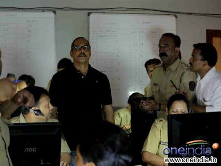 ఎమోషనలే కానీ... (‘26/11 ఇండియాపై దాడి’ రివ్యూ)