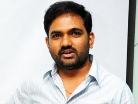 మారుతి ‘కలలు కనే వయసు’లో కొత్తవారికి ఛాన్స్