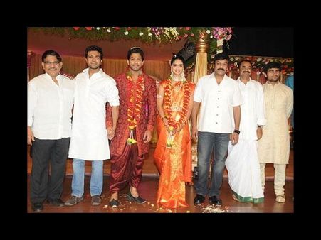 స్పెయిన్లో అల్లు అర్జున్ మ్యారేజ్ డే సెలబ్రేషన్ (ఫోటో ఫీచర్)