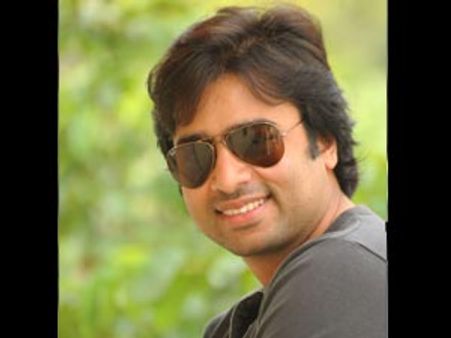 ‘స్వామి రారా’కు నారా రోహిత్ వాయిస్ ఓవర్