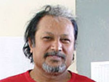 పవన్ 'తీన్ మార్' దర్శకుడి కొత్త చిత్రం డిటేల్స్