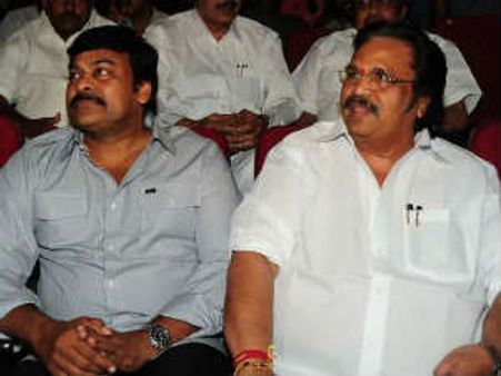 చిరంజీవి పంచె కట్టుపై...దాసరి సెటైర్లు!