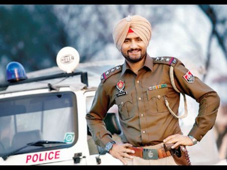 ఆ సినిమాలో... క్రికెటర్ హర్భజన్ సింగ్ గెటప్ ఇదే(ఫోటోస్)