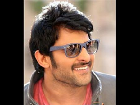 ప్రభాస్-రాజమౌళి ‘బహుబలి’ ఏప్రిల్ 15 నుంచి...