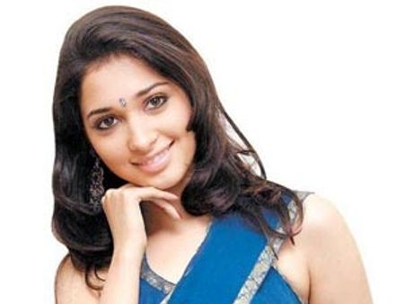 ముద్దులు వద్దు బాబోయ్ అంటున్న తమన్నా!