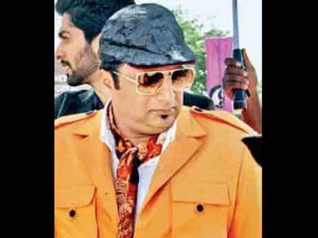 రామ్ చరణ్ చిత్రంలో ప్రకాష్ రాజ్ డిఫెరెంట్ లుక్(ఫోటో)