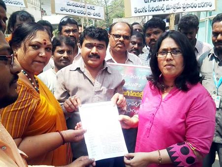 టీవీ కళాకారుల నిరసన ప్రదర్శన