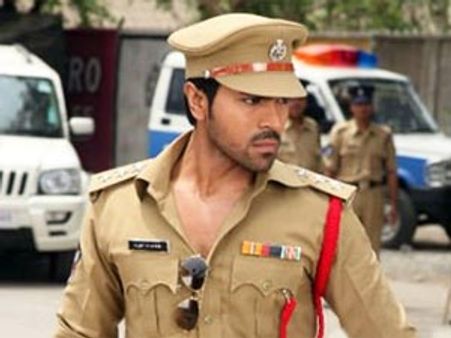 తుఫాన్: మెగాస్టార్ గెస్ట్ రోల్ ఉందన్న రామ్ చరణ్