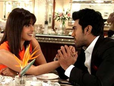 జెమిని టీవీ చేతికి రామ్ చరణ్ ‘తుఫాన్’... అంత రేటా?