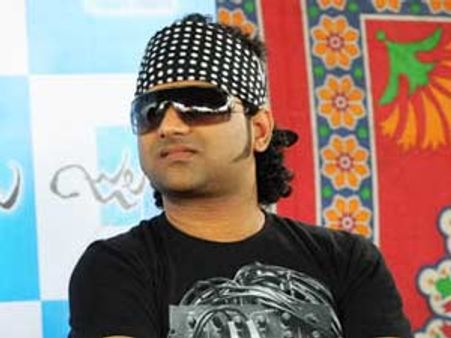 రామ్ చరణ్ చిత్రానికి నేను చేయటం లేదు: దేవిశ్రీ ప్రసాద్