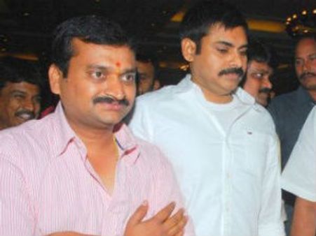 హీరోలందరి కంటే పవన్‌కల్యాణ్‌ ఇష్టమని తేల్చి చెప్పాడు