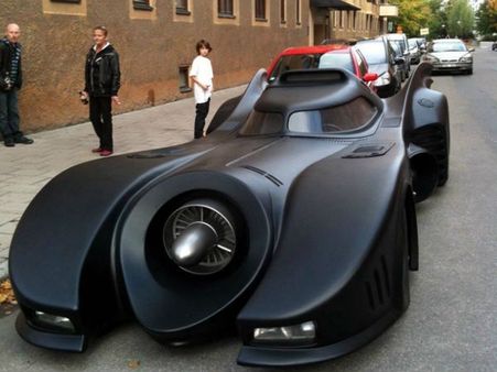 బ్యాట్‌మెన్ మూవీ కారు...ఎన్టీఆర్ ‘బాద్‌షా’లో!