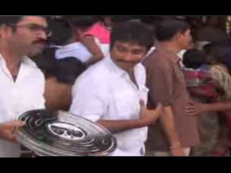 శ్రీవారి పాదాల చెంతకు ‘బాద్‌షా’(ఫోటోలు)