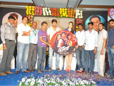 ఆర్య-హన్సిక ‘క్రేజీ’ ఆడియో రిలీజ్ (ఫోటోలు)