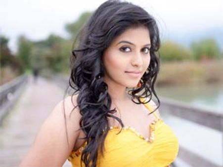 హీరోయిన్ అంజలి అదృశ్యం, ఏమైపోయినట్లు?