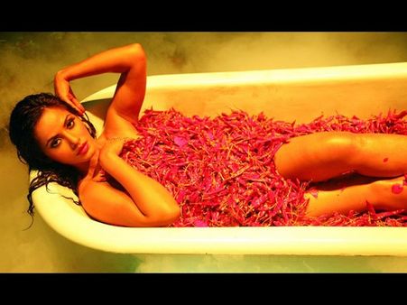 'గోదావరి' పిల్ల సెక్సీగా లుక్..(హాట్ ఫోటోలు)